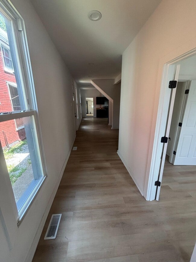 Building Photo - 1416 Delmar Ave