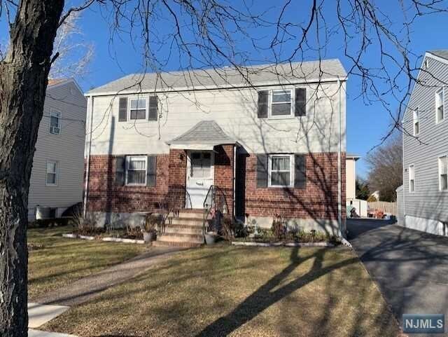 Primary Photo - 47 MacArthur Ave