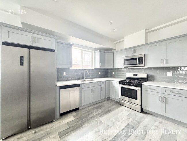 Building Photo - 156 N Mariposa Ave
