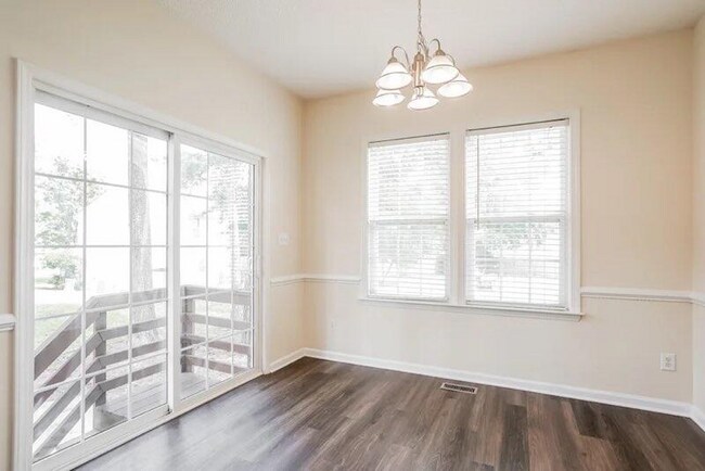 Foto del edificio - 508 Zircon Ln
