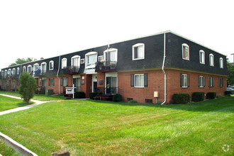 Falcon Crest Apartments photo'