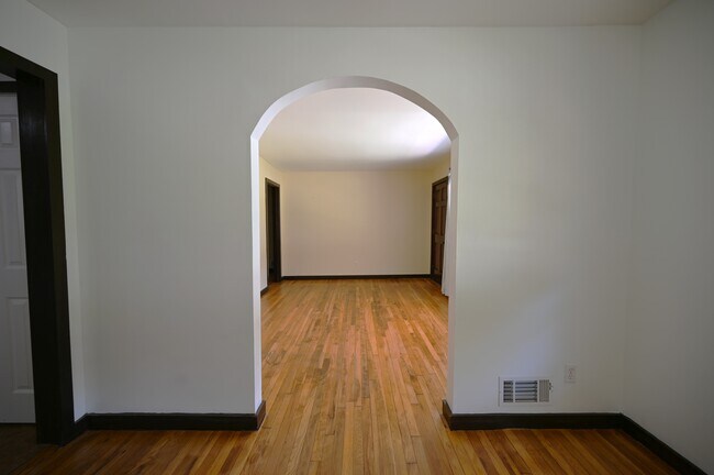 Foto del edificio - 664 Church St NW