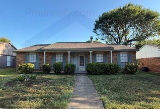 Building Photo - 9727 Sophora Cir