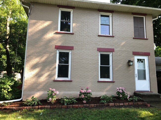 Front of Home - 315 Prairie St