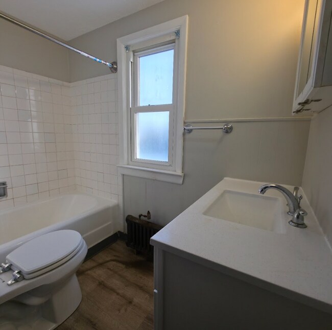 Foto del edificio - 1378 E 187th St