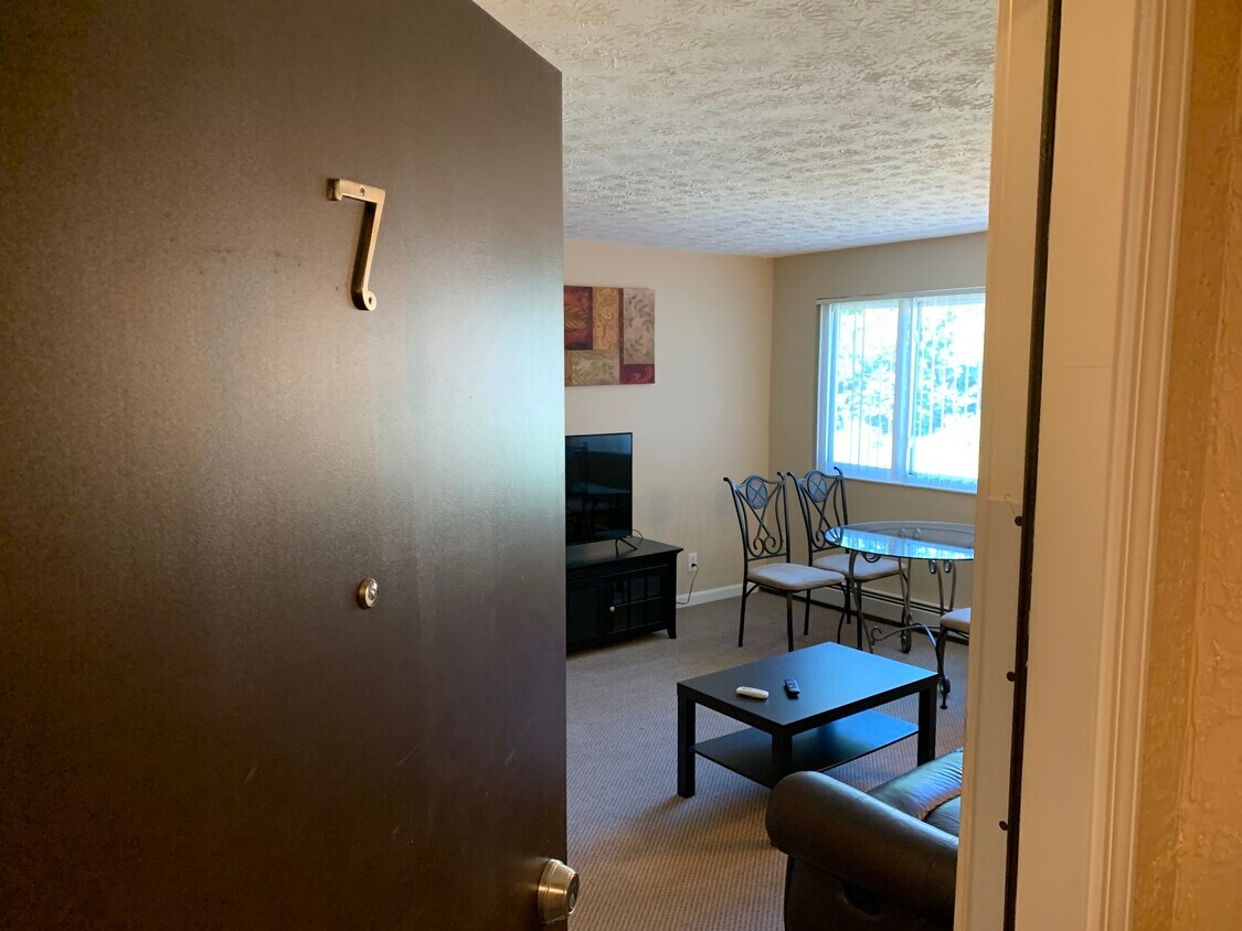 Primary Photo - 271 McGregor Ave