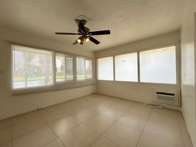 Building Photo - Waikiki Studio: Upgraded 0 Bed, 1 Bath, Ne...