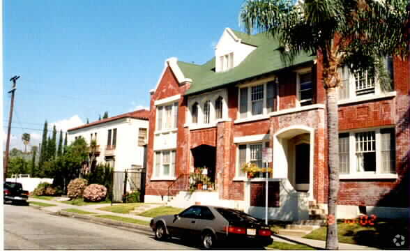 Foto del edificio - 4303-4313 W 1st St