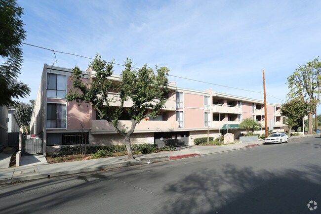 Foto principal - Encino Crest Apartments