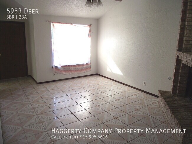 Building Photo - 5953 Deer-