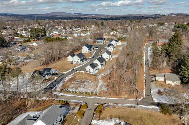 Building Photo - 45 Hillhouse Way