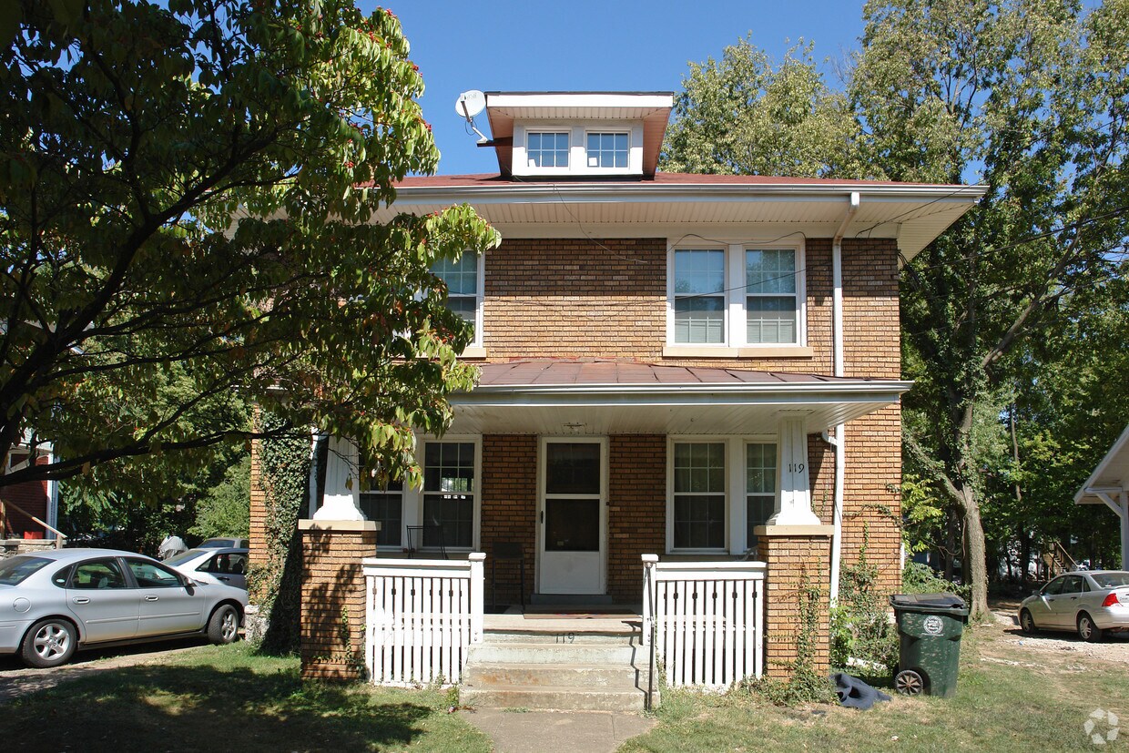 Foto del edificio - 119 University Ave
