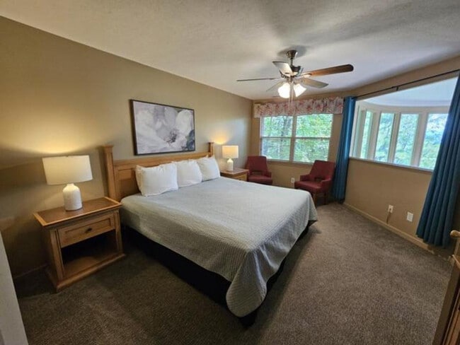 Foto del edificio - 1208 Edelweiss Dr