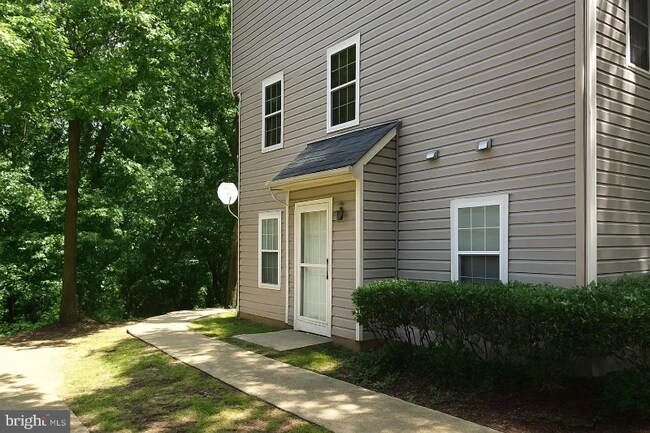 Foto del edificio - 7252 Mahogany Dr