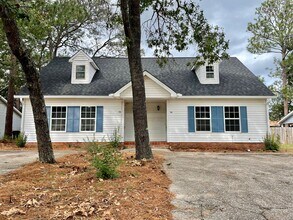 Building Photo - 119 Villa Ct