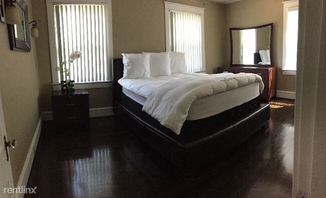 Foto del edificio - 3 br, 2 bath House - 157 Linden Ave