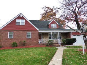 Building Photo - 130 Beech St