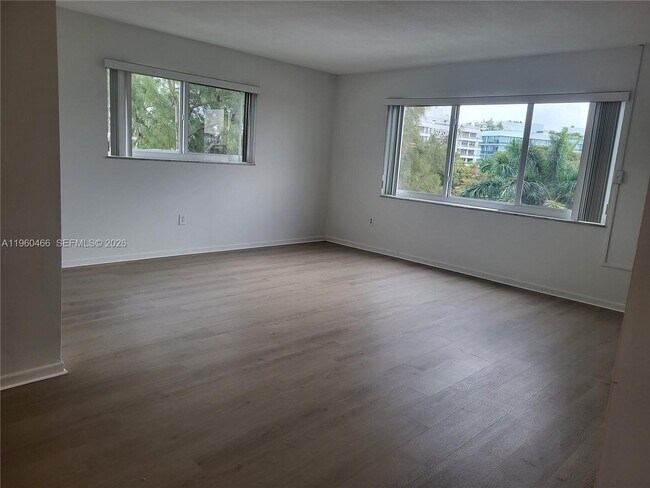 Foto del edificio - 1020 94th St