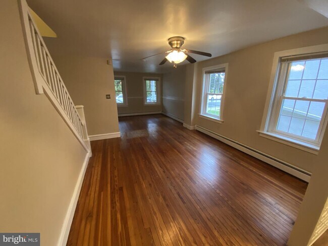 Foto del edificio - 1436 Stanbridge St