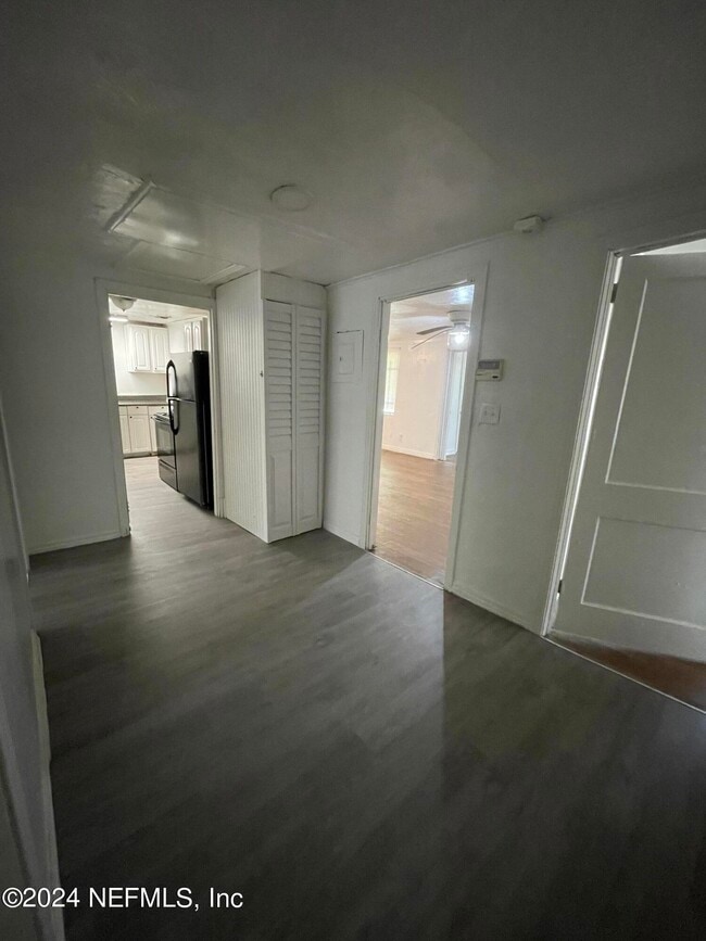 Building Photo - 1610 W 36th St