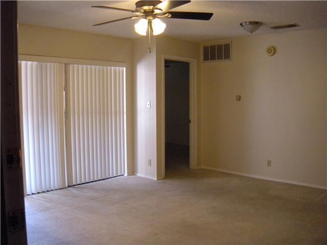 Foto del edificio - 3115 Helms St