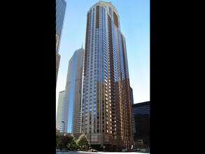 Building Photo - 222 N Columbus Dr