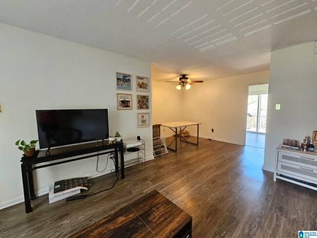 Building Photo - 3449 Sandner Ct