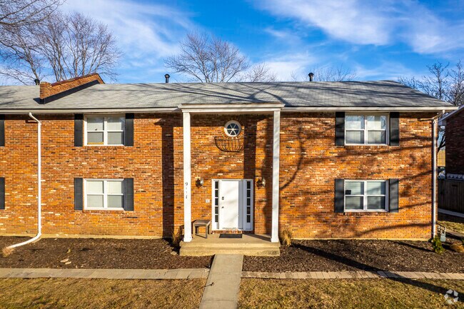 Building Photo - 9109-9111 Nieman Rd