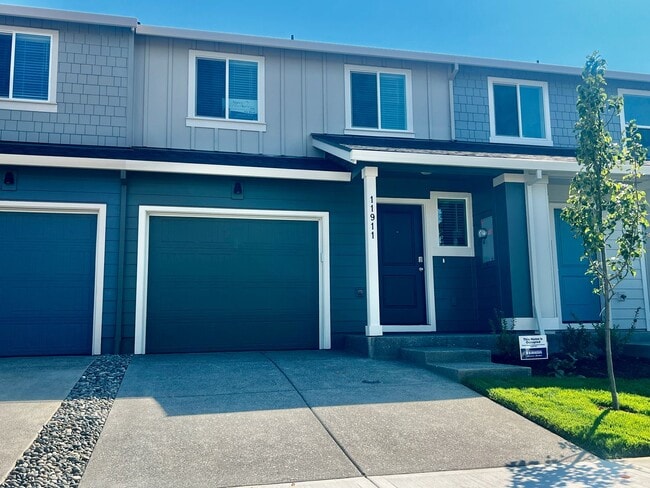 Free rent offered Beautiful New Smart Home... - Free rent offered Beautiful New Smart Home...