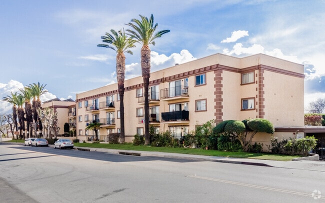 Building Photo - Las Golondrinas Apartments