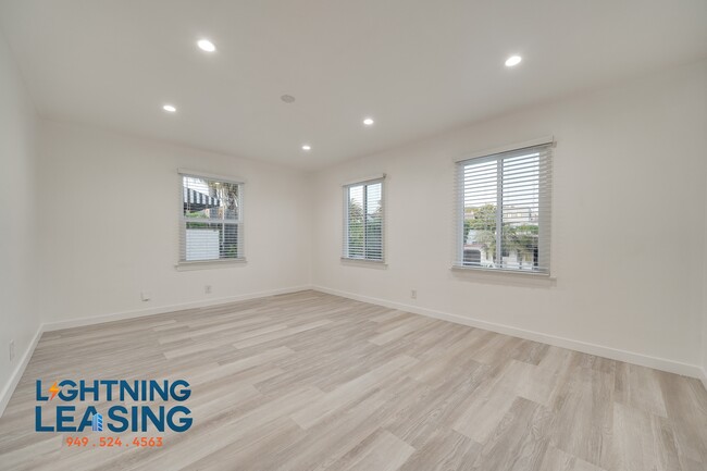 Foto del edificio - 1363 Hauser Blvd