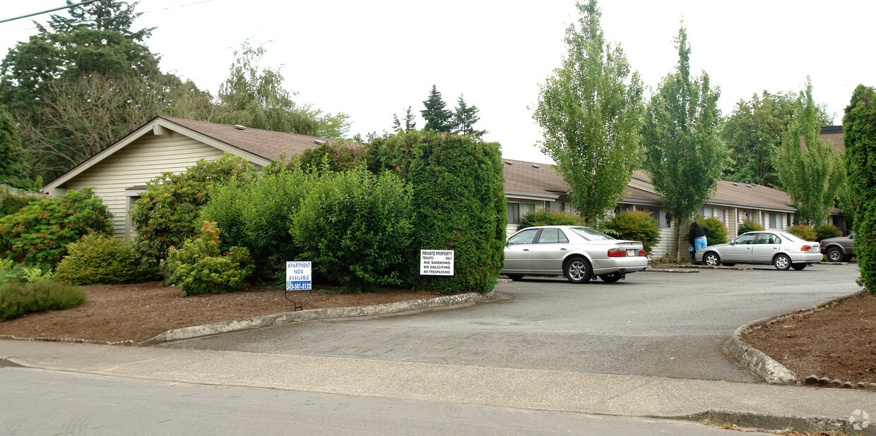 Foto principal - 1010-1040 Lansford Dr SE