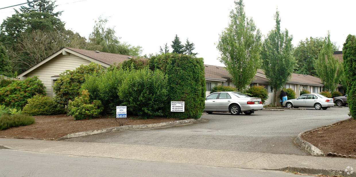 Primary Photo - 1010-1040 Lansford Dr SE