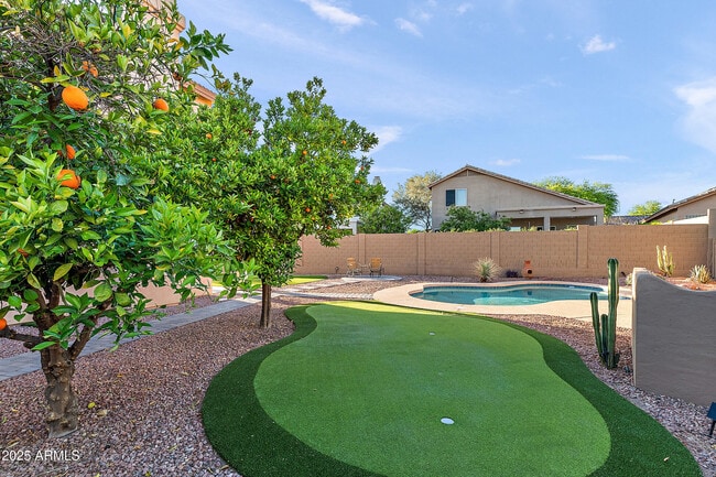 Building Photo - 4556 E Madre Del Oro Dr