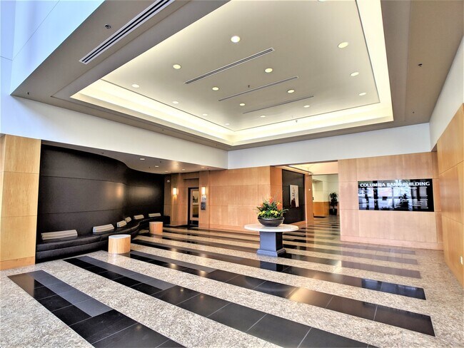 Building Photo - Crowder 500 Unit 609