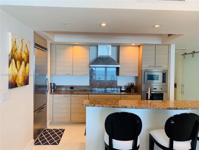 Building Photo - 1 N Ocean Blvd