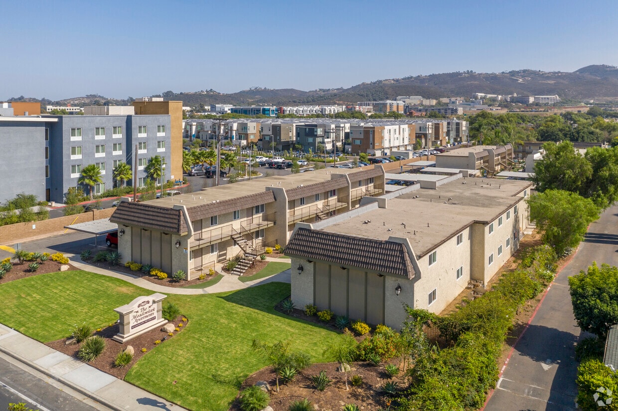Primary Photo - Meadowlark Apartments