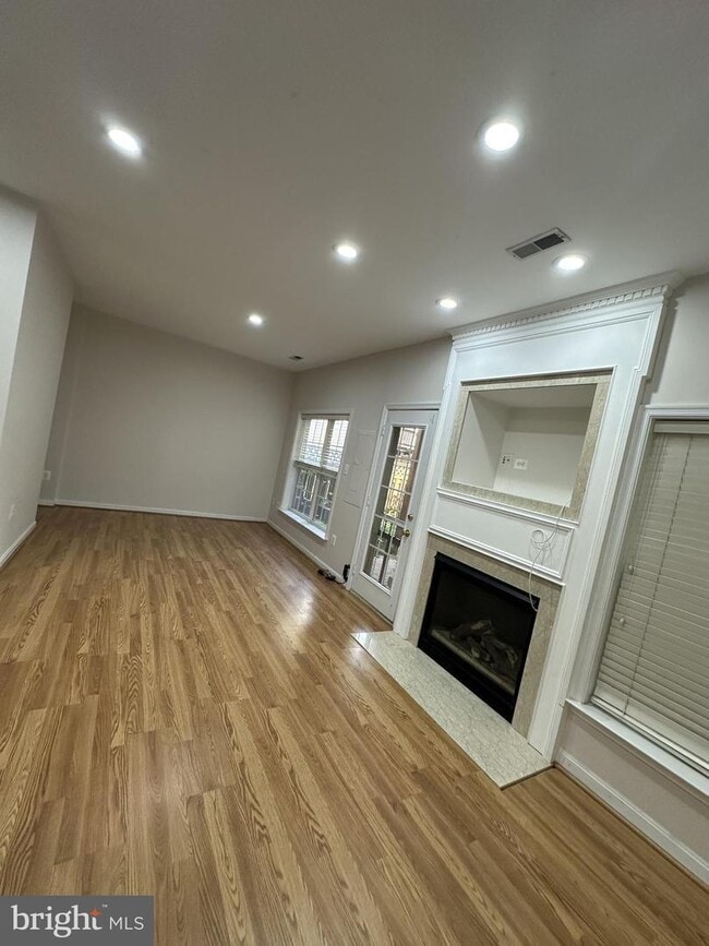 Building Photo - 8077 Sebon Dr