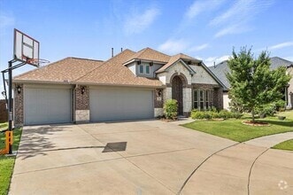 Building Photo - 205 Roscoe Dr