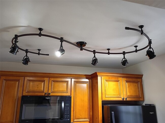 Foto del edificio - 9230 Lagoon Pl