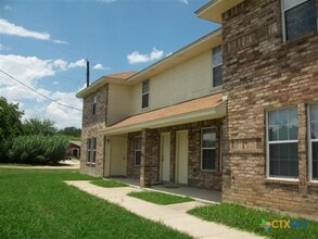 Building Photo - 1620 Inca Dr