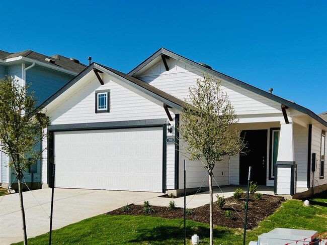 Building Photo - 200 Living Reef Dr