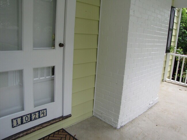 Building Photo - 1024 Starlight Dr
