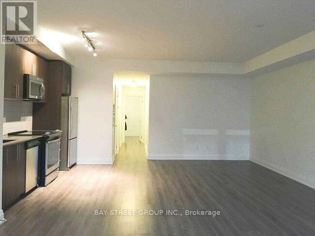 Building Photo - 780 Sheppard Ave E