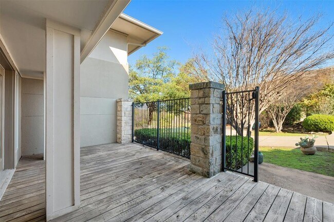 Building Photo - 5306 Beacon Dr