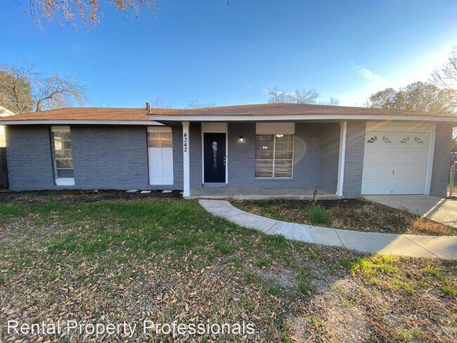 Building Photo - 3 br, 1 bath House - 4342 Desert View