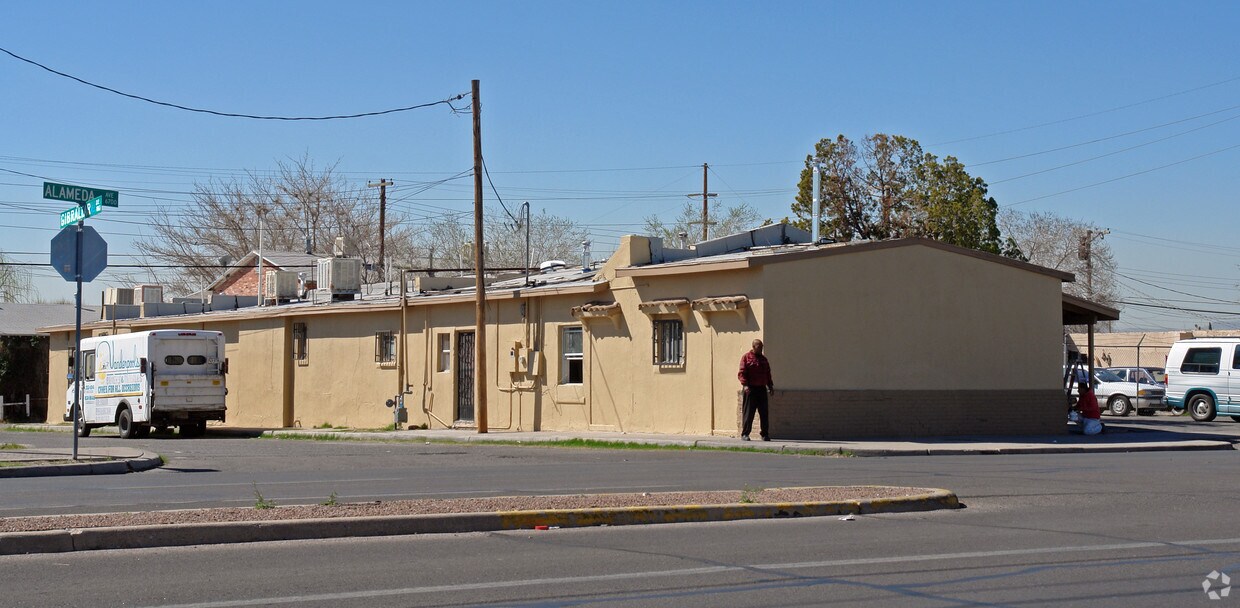 Foto del edificio - 6718 Alameda Ave