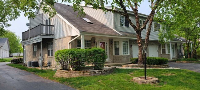 Building Photo - 3525 Princeton Ave
