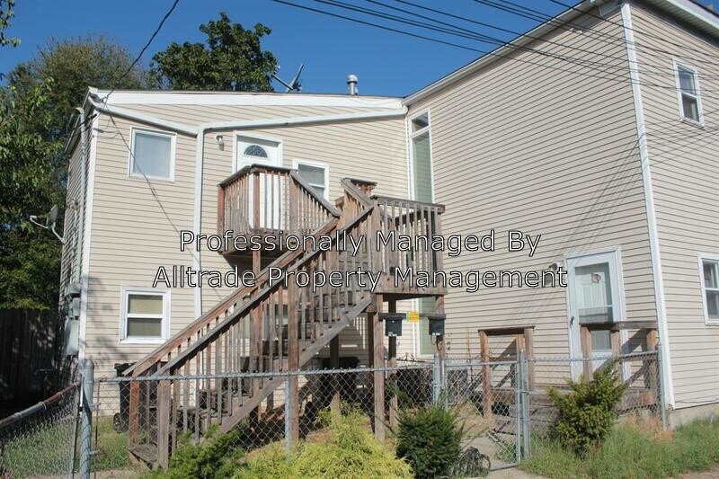 Primary Photo - 114 S 28th St