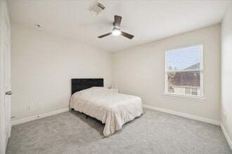 Building Photo - 17923 Hollow Hill Ln